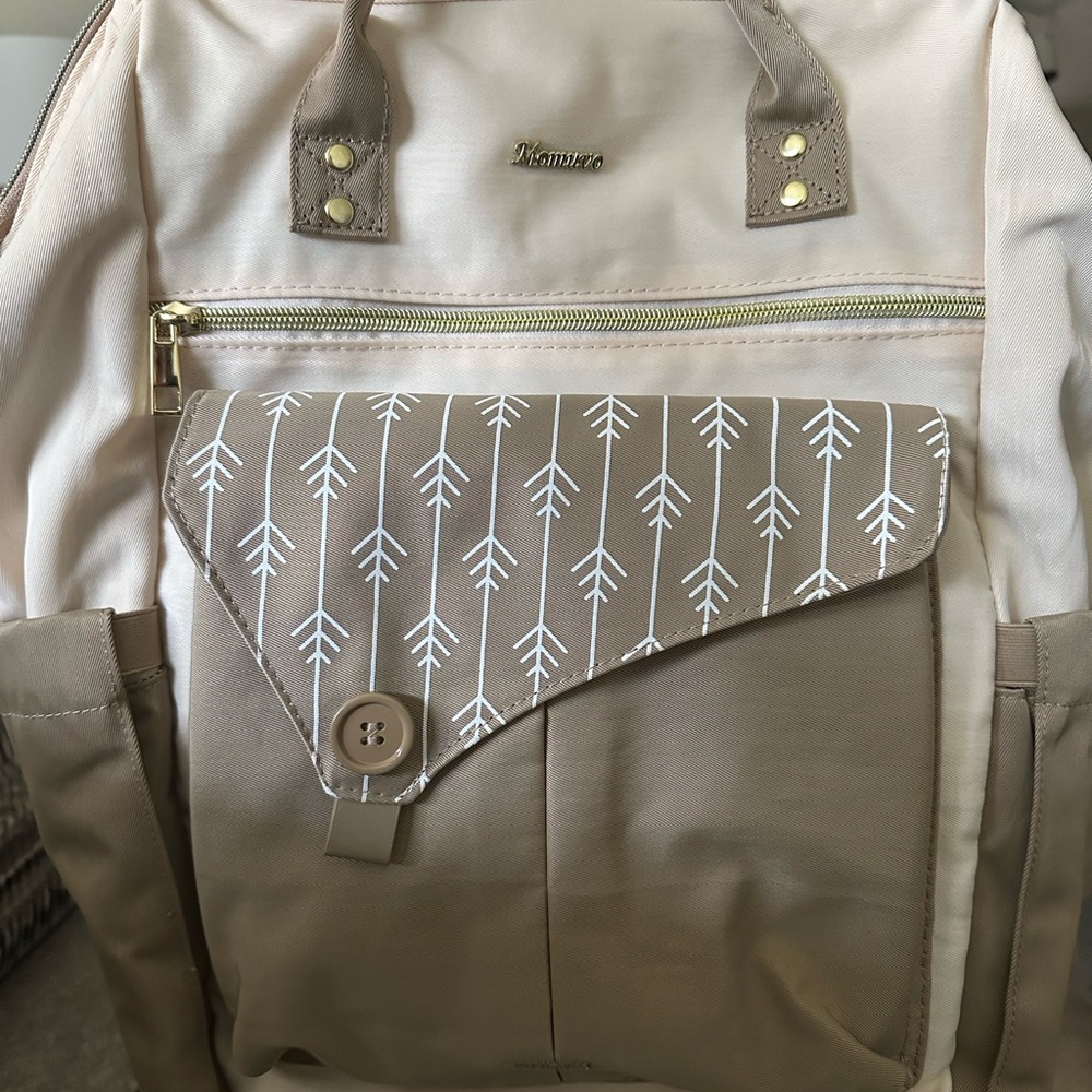 Momuvo Diaper Bag- Beige and Cream (NEW)